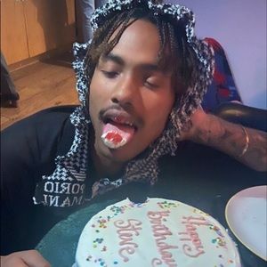 Meet your Posher, Yvette